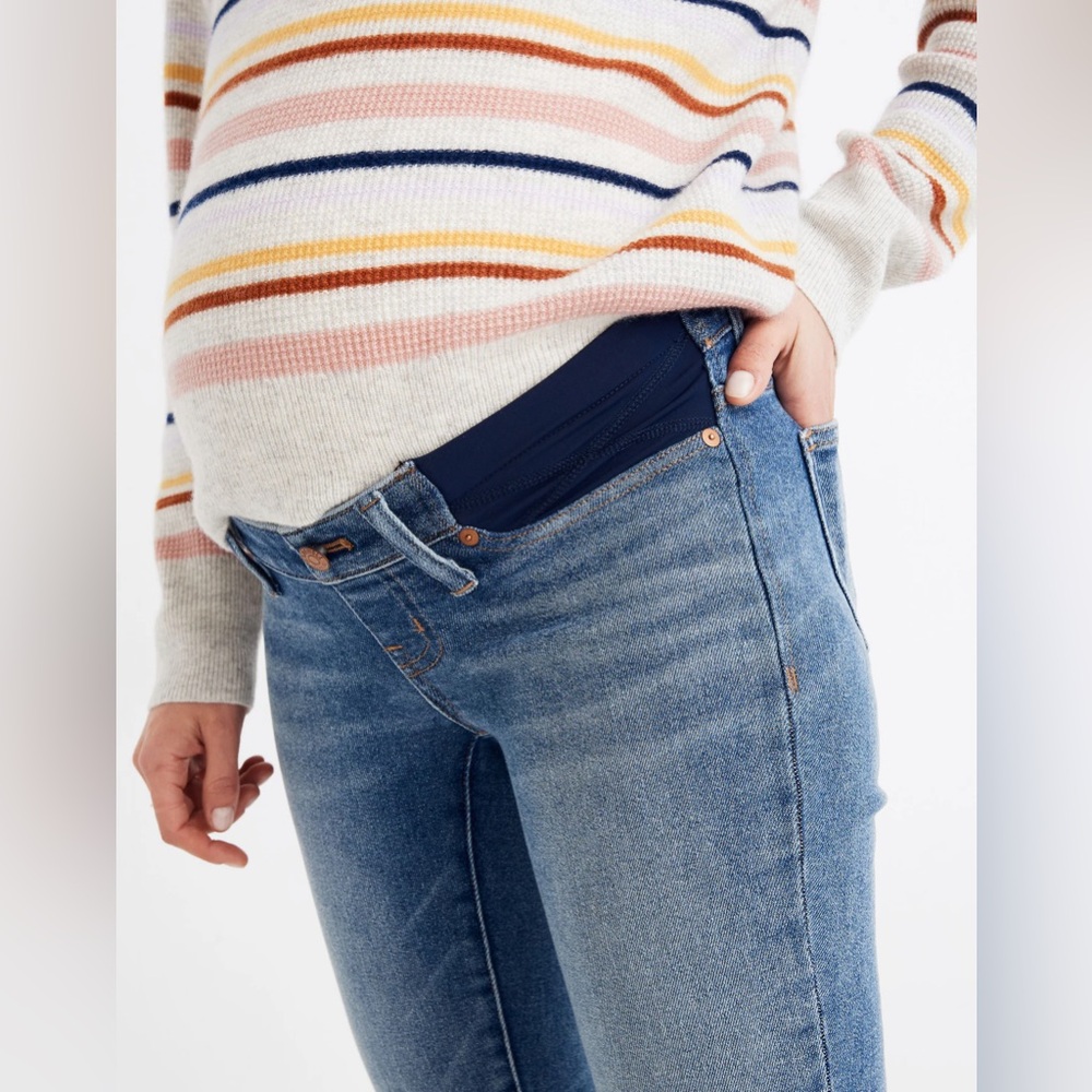 Maternity Side-Panel Skinny Jeans - Picture 4 of 9